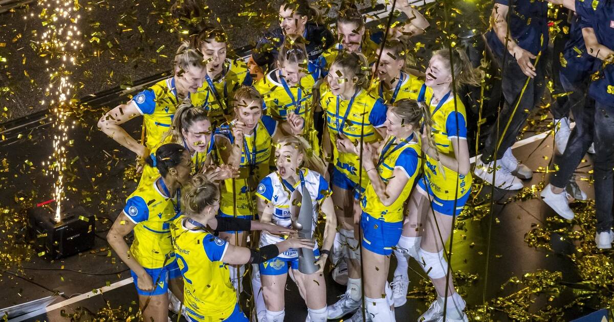 Volleyball Pokalfinale Mannheim Berliner M Nner Und Schweriner Frauen