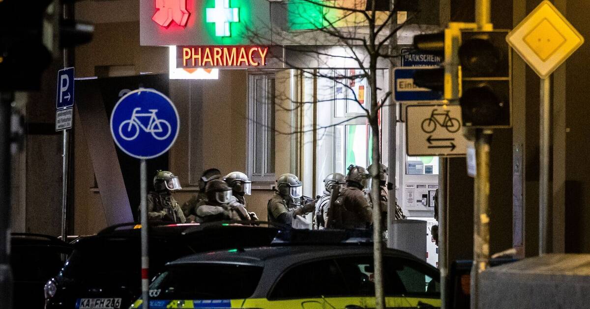 Kriminalit T Polizei Geiselnahme In Karlsruhe Beendet Keine