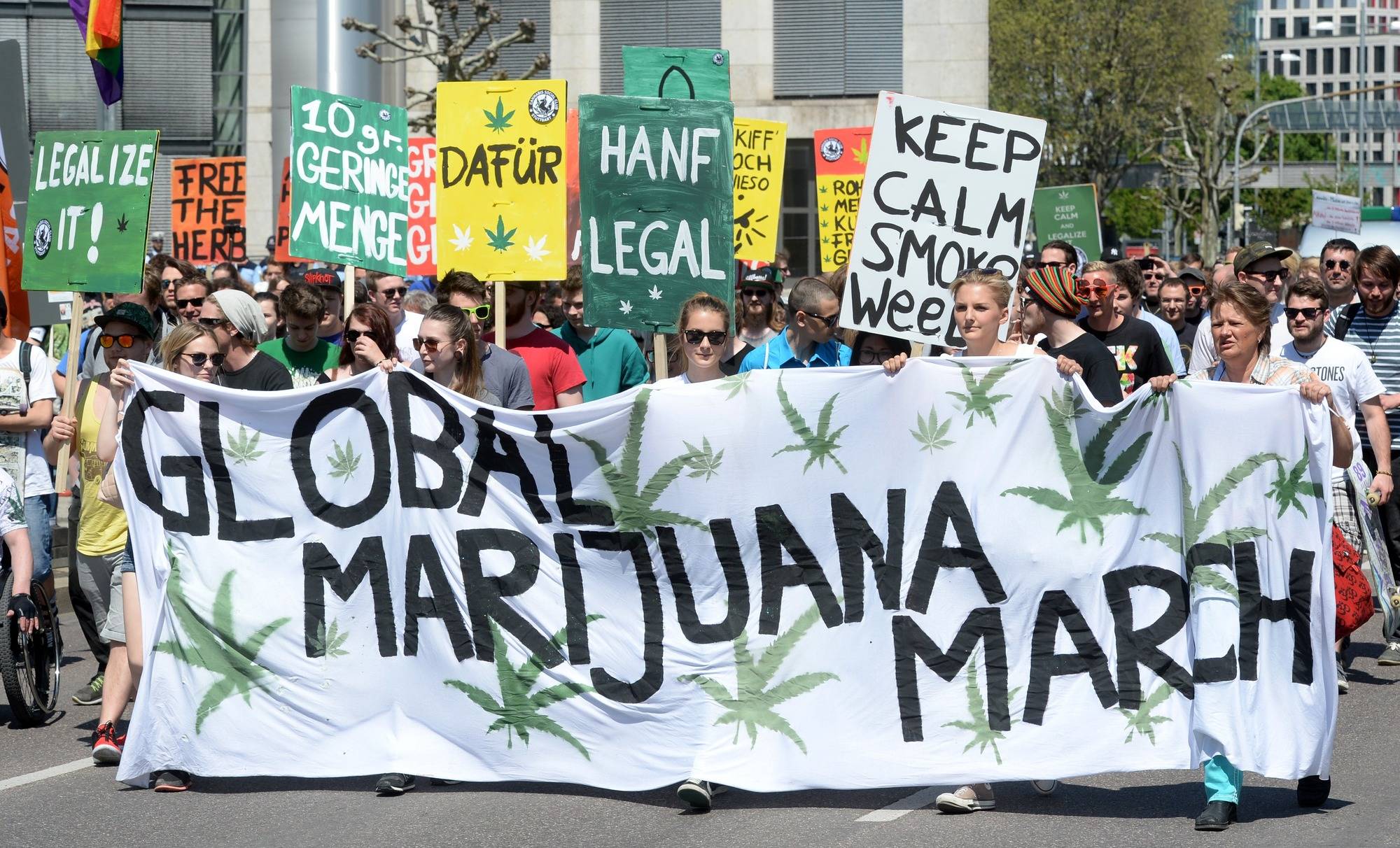 Heidelberg Hunderte Demonstrierten Für Die Legalisierung Von Cannabis Nachrichten Aus