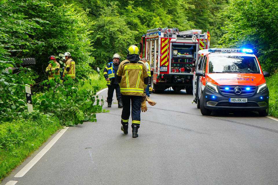 Neckarbischofsheim Unimog Fahrerin Bei Unfall Schwer Verletzt Update