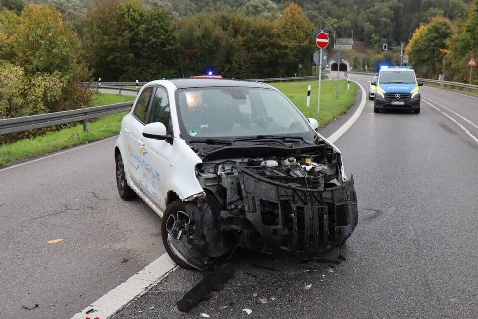 Weinheim Saukopftunnel War Nach Unfall Auf B38 Gesperrt