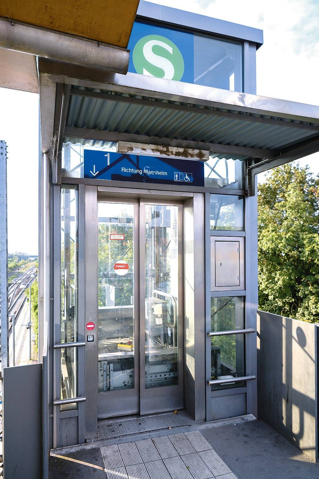 Ärger um defekte BahnhofsFahrstühle in Heidelberg