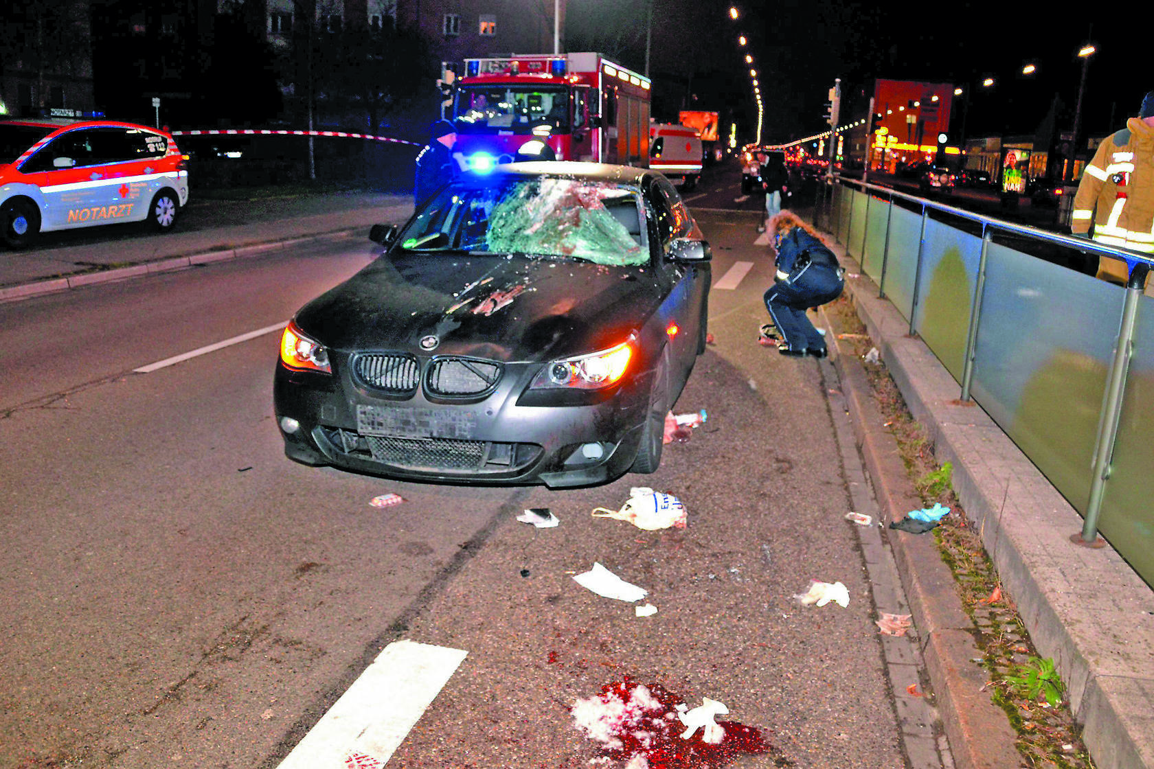 18-Jähriger Beim Rechtmäßigen Überqueren Der Straße Tödlich Verletzt ...