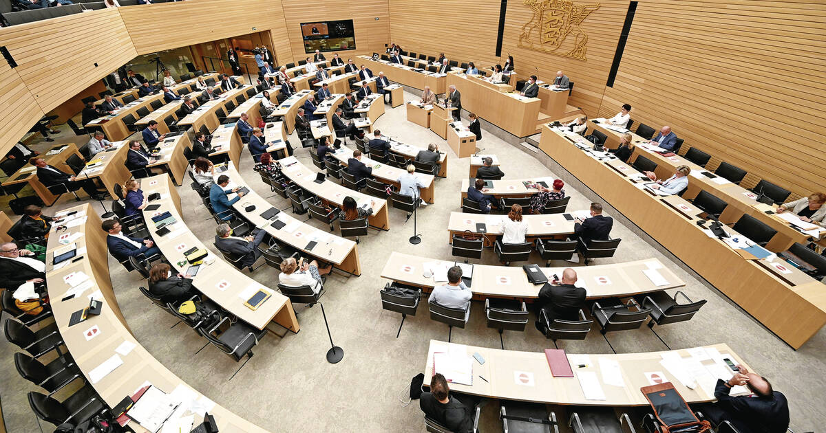 Landtag Baden-Württemberg: Vom Feierabend-Parlament Zum Profibetrieb ...