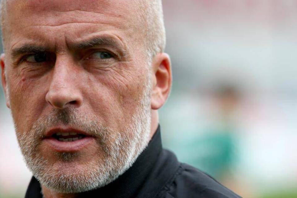 Frontzeck wird neuer Trainer bei Hannover 96 Fußball Nachrichten