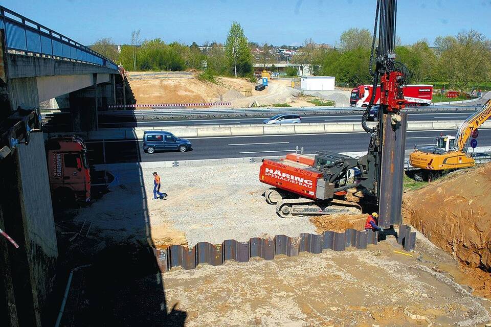 A 6: Teilsperrung Wegen Montage Von Brückenteilen Geplant - Sinsheim ...