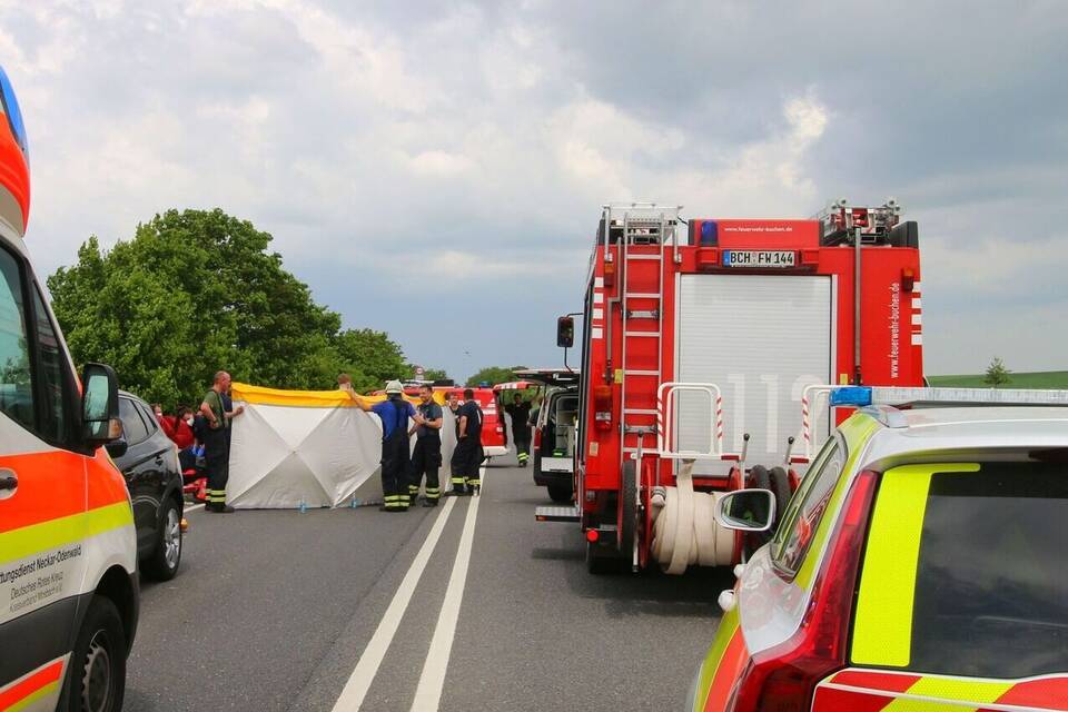 B27 Bei Buchen: Motorradfahrer Kam Ums Leben - Neckartal Und Odenwald ...