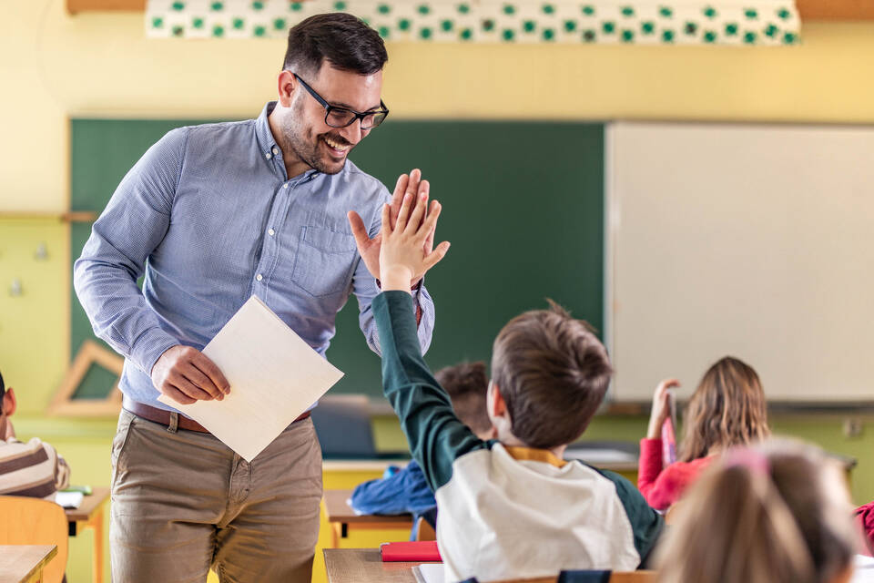 Baden Württemberg Der Lehrermangel Lässt Nach Südwest Nachrichten Und Aktuelles Rhein 7959