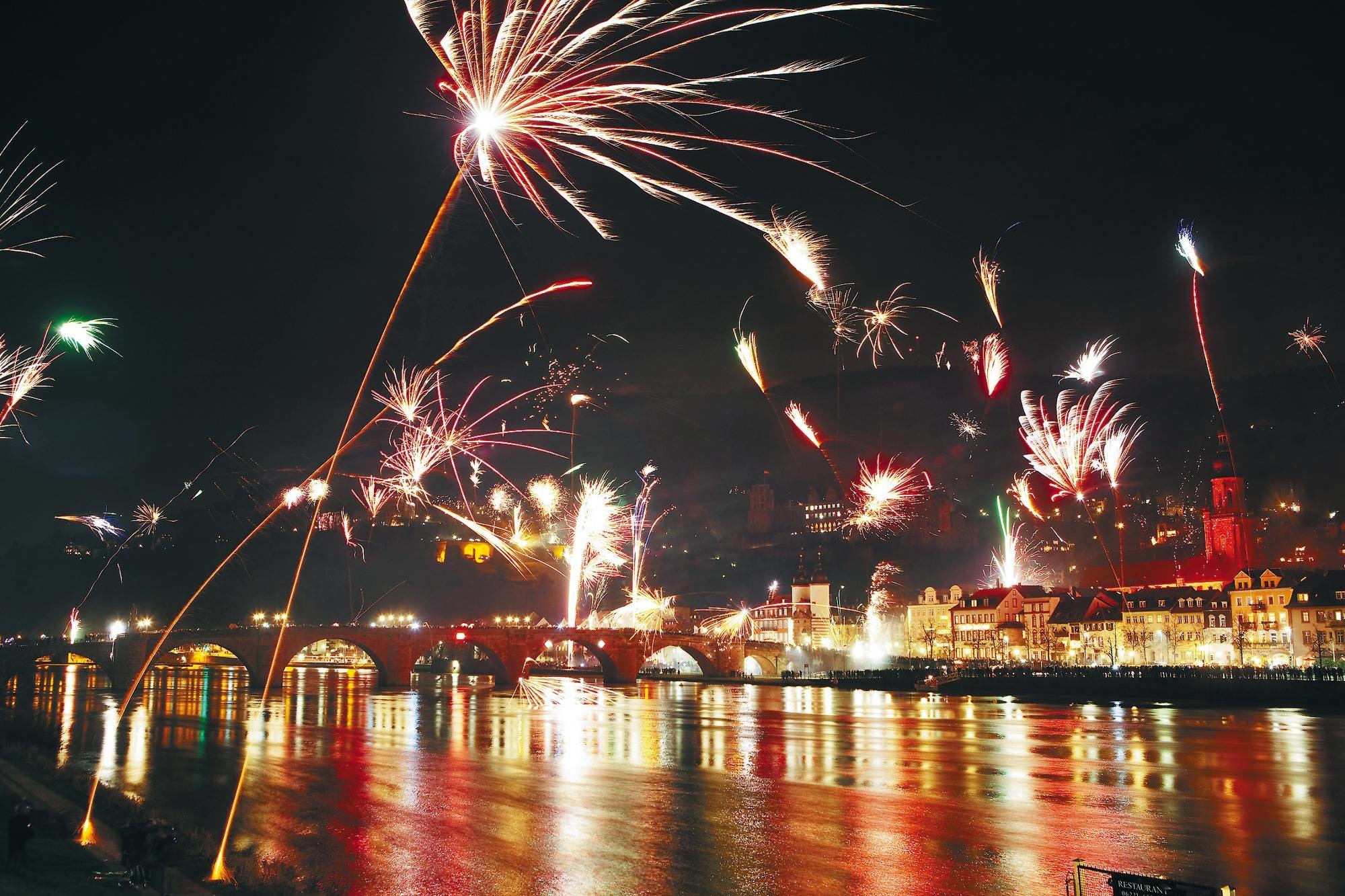 In der Silvesternacht wird in Heidelberg viel Abwechslung geboten