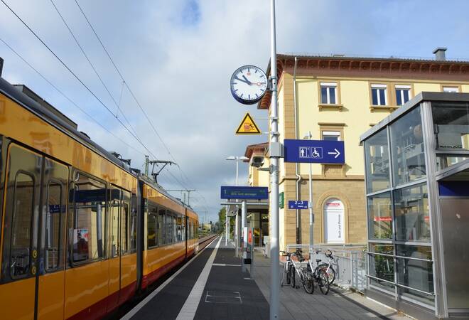 Bus und Bahnzeiten in Kirchardt Nichts für