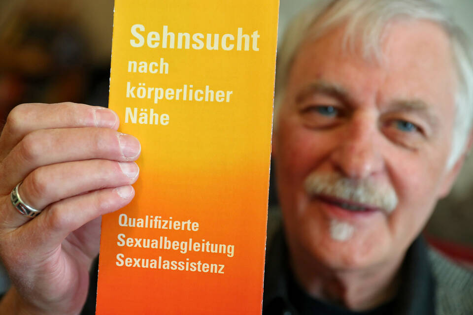 Sexualbegleitung Für Alte Leute Auf Der Suche Nach Ein Bisschen Nähe