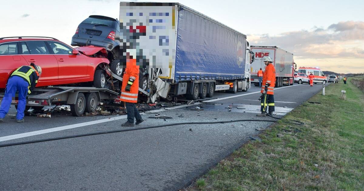 Tödlicher Unfall Auf Der A6: Autotransporter Prallt In Stauende – Lange ...